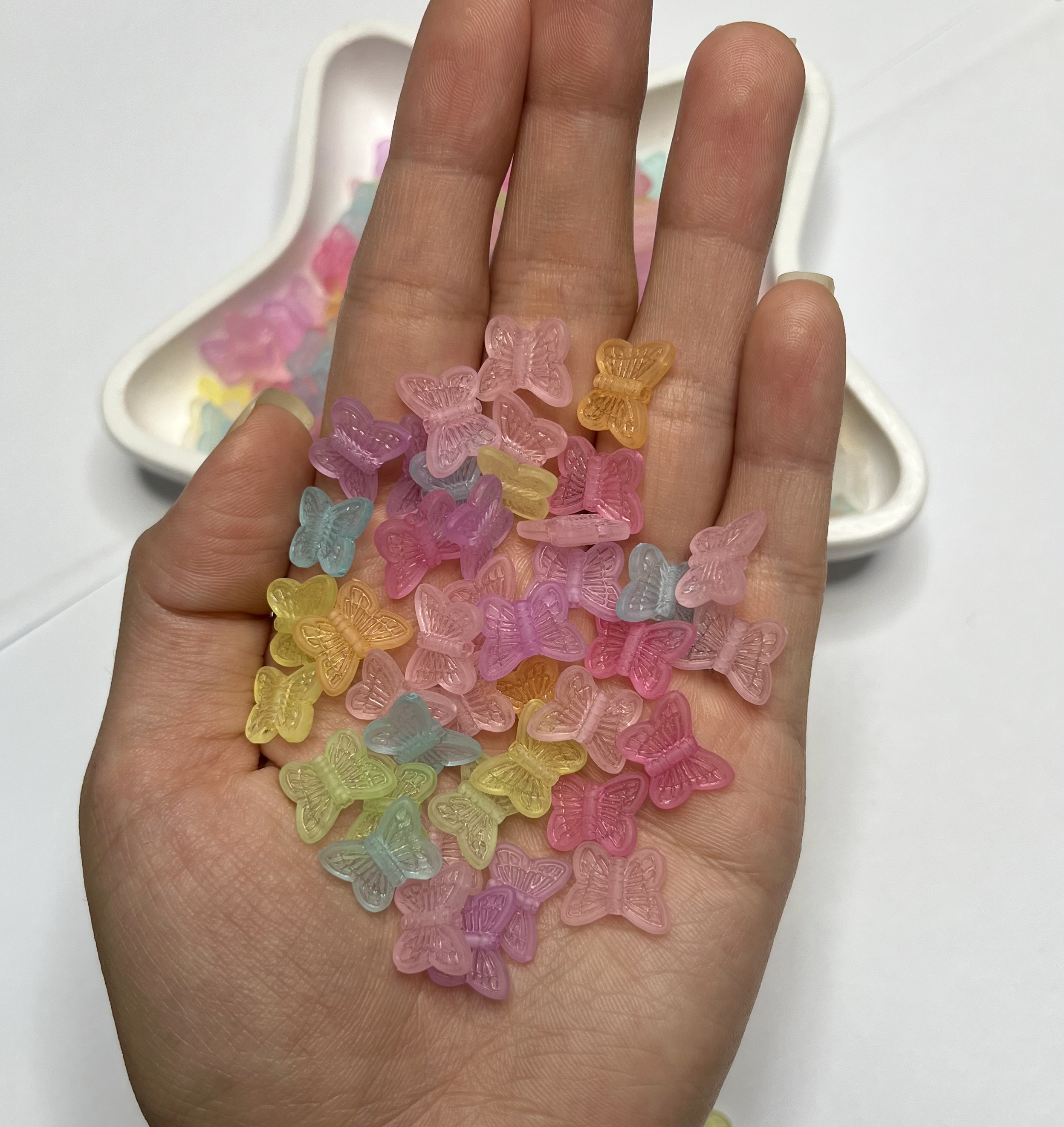 پروانه شب تاب بین کاری